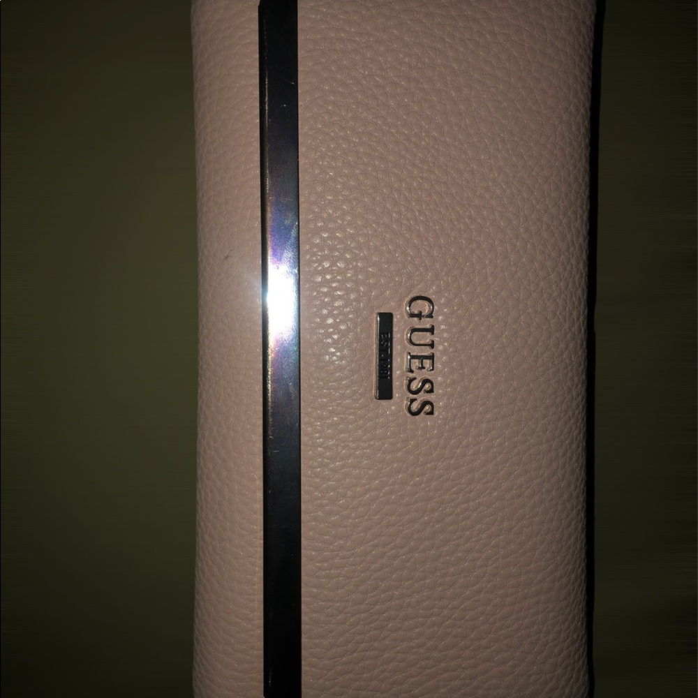 BLUSH COLOURED GUESS WALLET